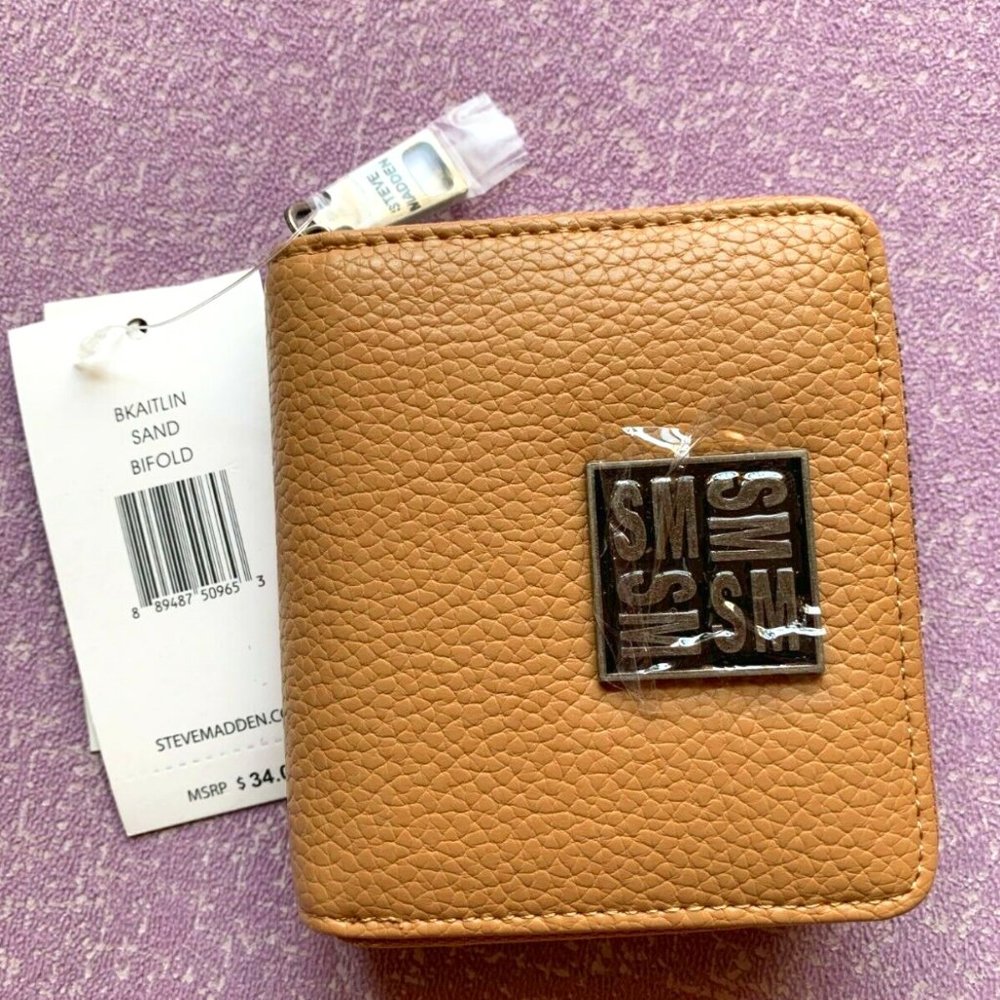 Steve Madden Kaitlin Zip Around Bifold Wallet